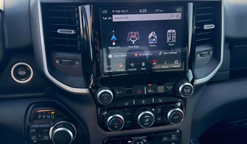 
								2021 Ram 1500 Big Horn Crew Cab 4×4 5.7L Hemi full									