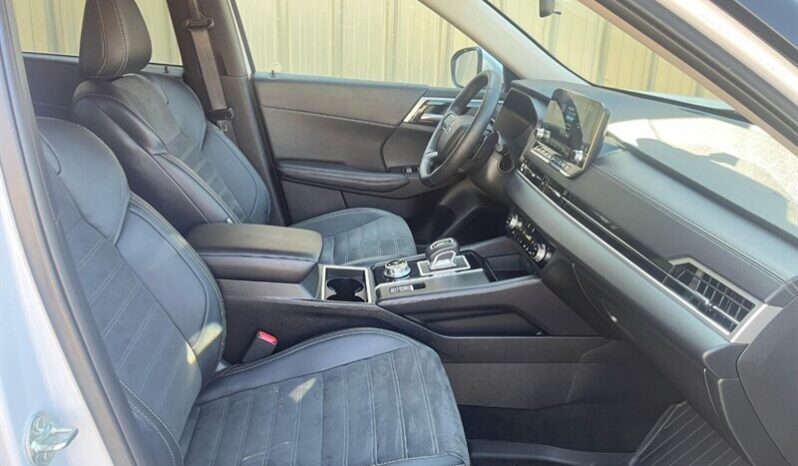 
								2024 Mitsubishi Outlander LE Limited AWD full									