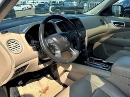 
										2017 Nissan Pathfinder Platinum 4X4 full									