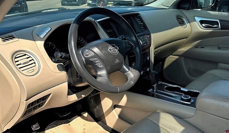 
								2017 Nissan Pathfinder Platinum 4X4 full									