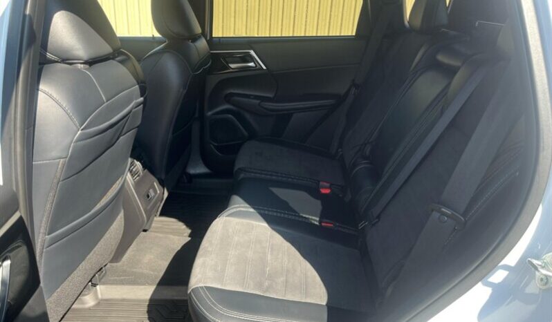 
								2024 Mitsubishi Outlander LE Limited AWD full									