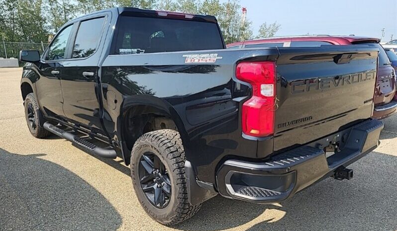 
								2022 Chevrolet Silverado Custom Trail Boss Crew Cab 4×4 full									