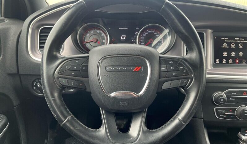 
								2019 Dodge Charger SXT full									