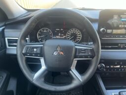 
										2024 Mitsubishi Outlander LE Limited AWD full									