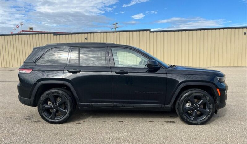 
								2023 Jeep Grand Cherokee Limited Black Pack 4×4 full									