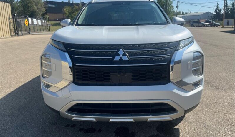 
								2024 Mitsubishi Outlander LE Limited AWD full									