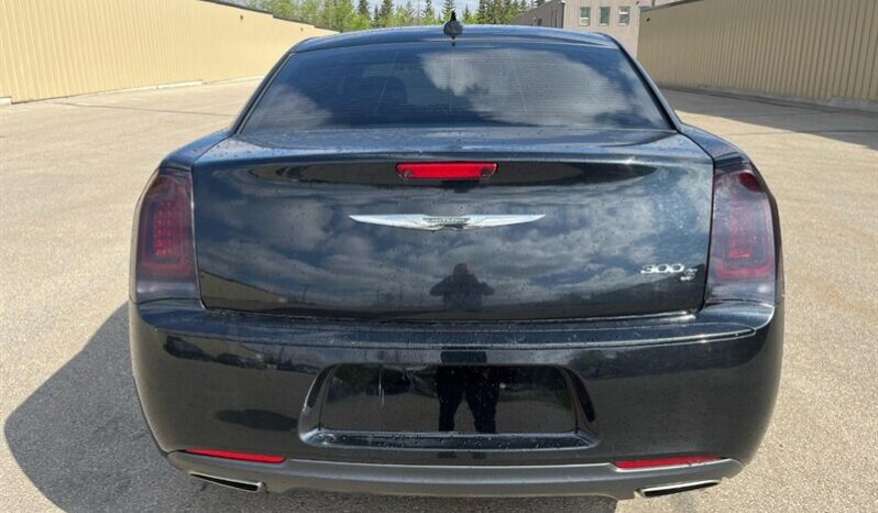 
								2018 Chrysler 300S full									