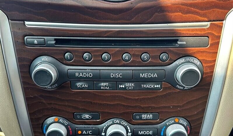 
								2017 Nissan Pathfinder Platinum 4X4 full									