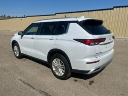 
										2024 Mitsubishi Outlander LE Limited AWD full									