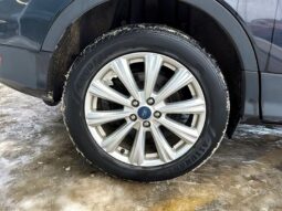 
										2019 Ford Escape SEL AWD full									