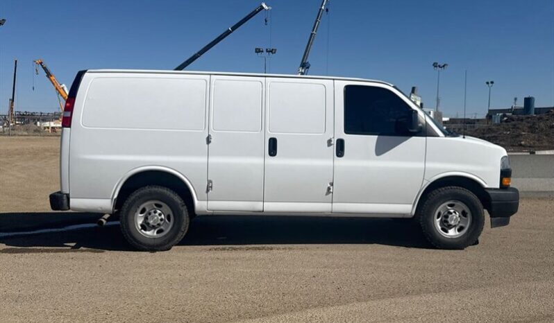 
								2019 Chevrolet Express 2500 Cargo Van full									