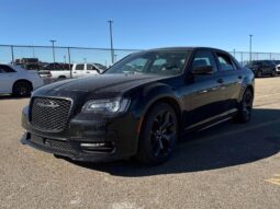 2023 Chrysler 300 Touring L