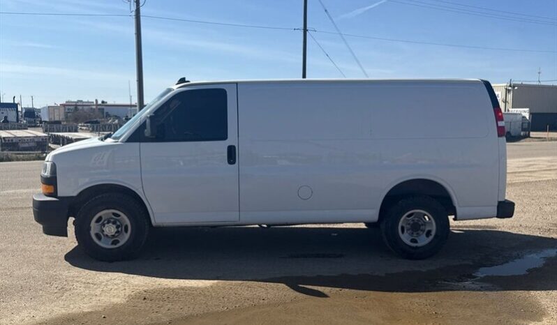 
								2019 Chevrolet Express 2500 Cargo Van full									