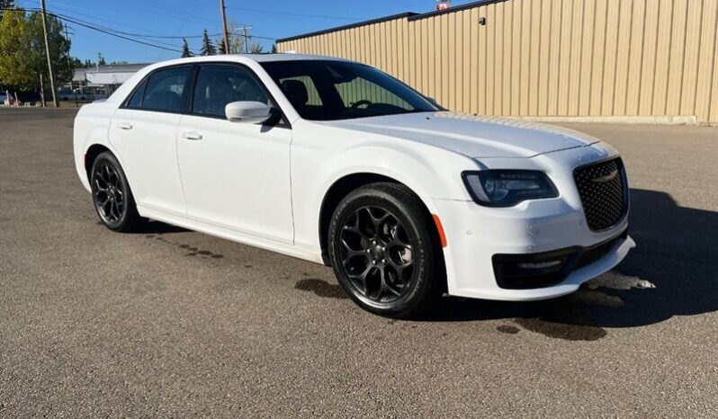 
								2023 Chrysler 300S full									
