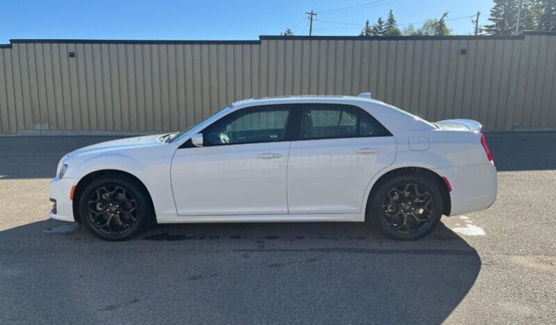 
								2023 Chrysler 300S full									