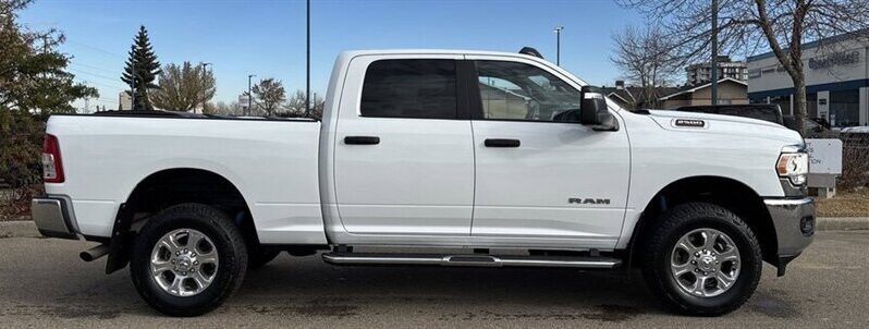 
								2023 Ram 2500 Big Horn Off Road Crew Cab 4×4 full									