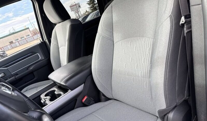 
								2023 Ram 2500 Big Horn Off Road Crew Cab 4×4 full									