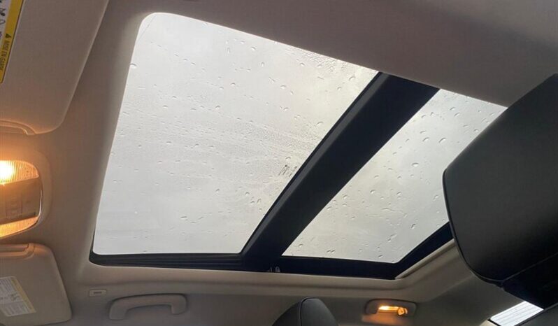 
								2023 Chrysler 300 Touring L full									