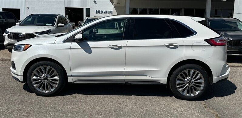 
								2024 Ford Edge Titanium Sunroof AWD full									
