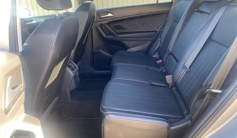 
								2024 Volkswagen Tiguan 2.0T Comfortline 4Motion Leather Sunroof AWD full									