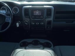 
										2021 Ram 1500 Express Crew Cab 4×4 5.7L Hemi full									