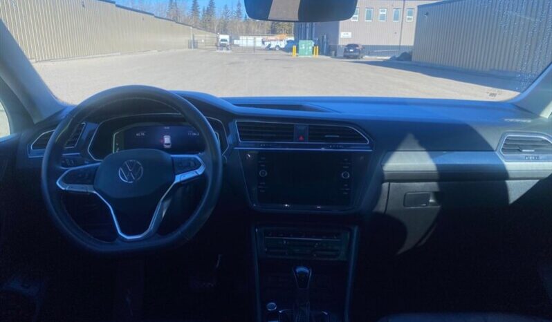 
								2024 Volkswagen Tiguan 2.0T Comfortline 4Motion Leather Sunroof AWD full									