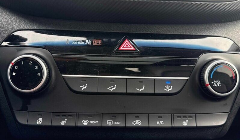 
								2020 Hyundai Preferred AWD Leather Sunroof full									