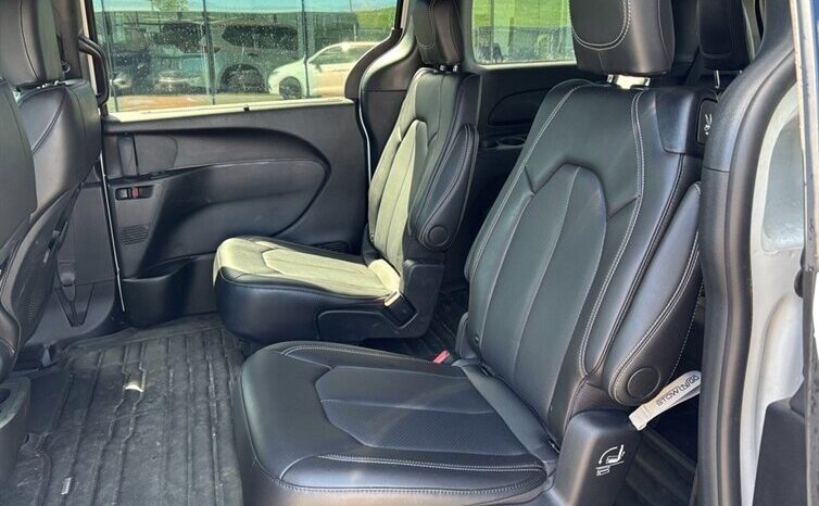 
								2023 Chrysler Pacifica AWD Touring L Sunroof S Package full									