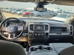 
										2021 Ram 1500 Express Crew Cab 4×4 5.7L Hemi full									