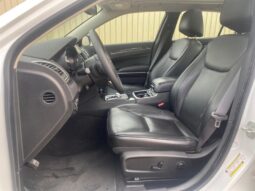 
										2023 Chrysler 300 Touring L full									