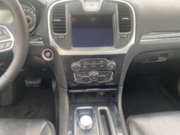 
										2023 Chrysler 300 Touring L full									