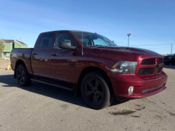 
										2021 Ram 1500 Express Crew Cab 4×4 5.7L Hemi full									