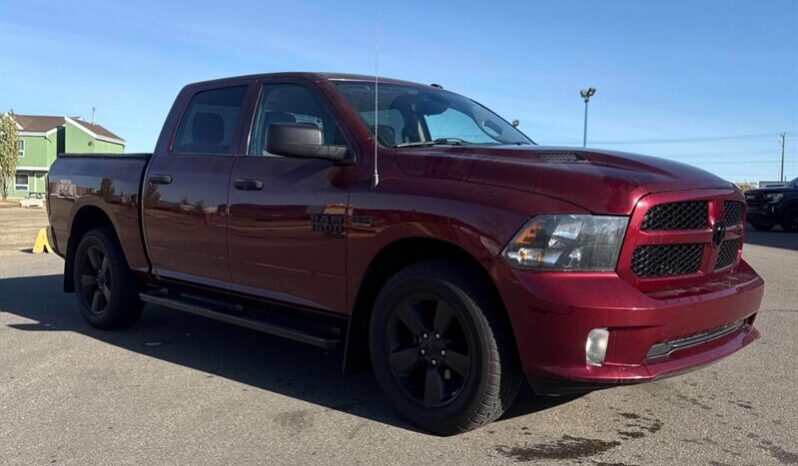 
								2021 Ram 1500 Express Crew Cab 4×4 5.7L Hemi full									