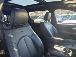 
										2024 Chrysler Pacifica Touring L Sunroof S Package full									