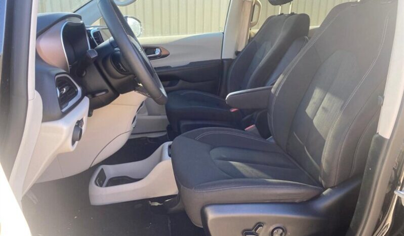 
								2024 Chrysler Grand Caravan SXT full									