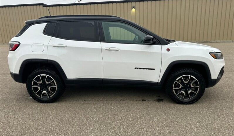 
								2024 Jeep Compass Trailhawk Sun & Sound 4×4 full									
