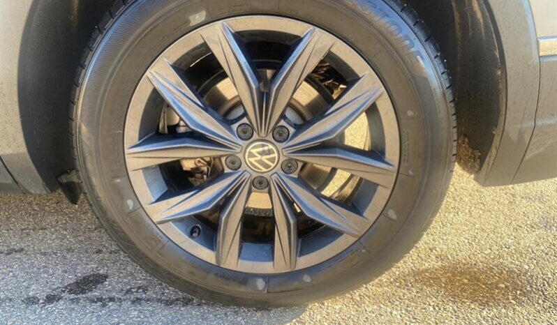 
								2024 Volkswagen Tiguan 2.0T Comfortline 4Motion Leather Sunroof AWD full									