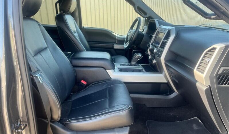 
								2019 Ford F-150 Lariat FX4 Crew Cab 4X4 3.5L Eco Boost full									