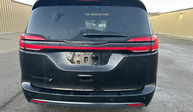 
								2024 Chrysler Pacifica Touring L Sunroof S Package full									