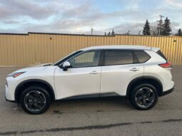 
										024 Nissan Rogue SV Premium AWD Moonroof full									