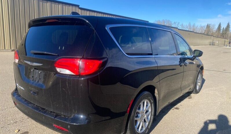 
								2024 Chrysler Grand Caravan SXT full									