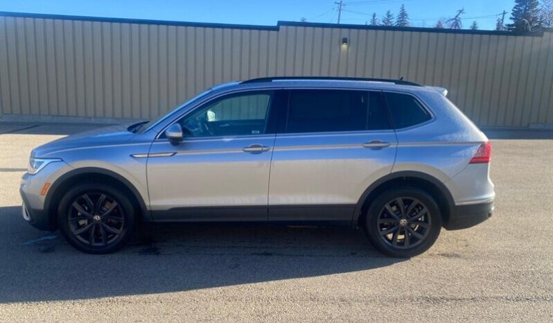 
								2024 Volkswagen Tiguan 2.0T Comfortline 4Motion Leather Sunroof AWD full									