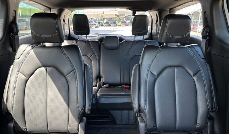 
								2023 Chrysler Pacifica AWD Touring L Sunroof S Package full									