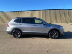 
										2024 Volkswagen Tiguan 2.0T Comfortline 4Motion Leather Sunroof AWD full									