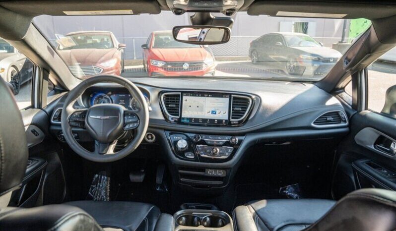 
								2023 Chrysler Pacifica AWD Touring L Sunroof S Package full									