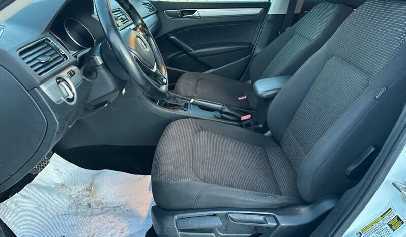 
								2018 Volkswagen Passat 2.0T S full									