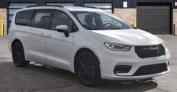 
										2023 Chrysler Pacifica AWD Touring L Sunroof S Package full									