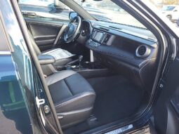 
										2018 Toyota Rav 4 SE AWD full									