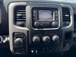 
										2021 Ram 1500 Express Crew Cab 4×4 5.7L Hemi full									