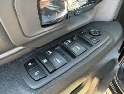 
										2022 Ram 1500 SLT Crew Cab 4×4 5.7L Hemi full									